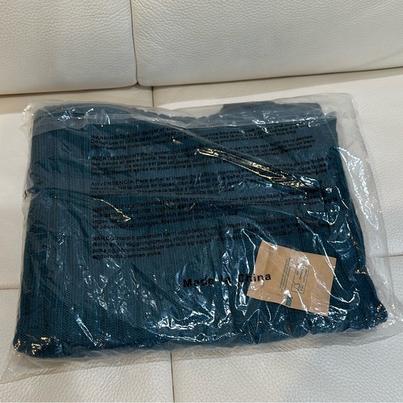 NWT Jessica Simpson Ladies' Ribbed Sweater in Teal - Picture 5 of 7